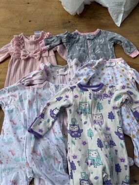 Lot of baby girls 0-3 month clothes